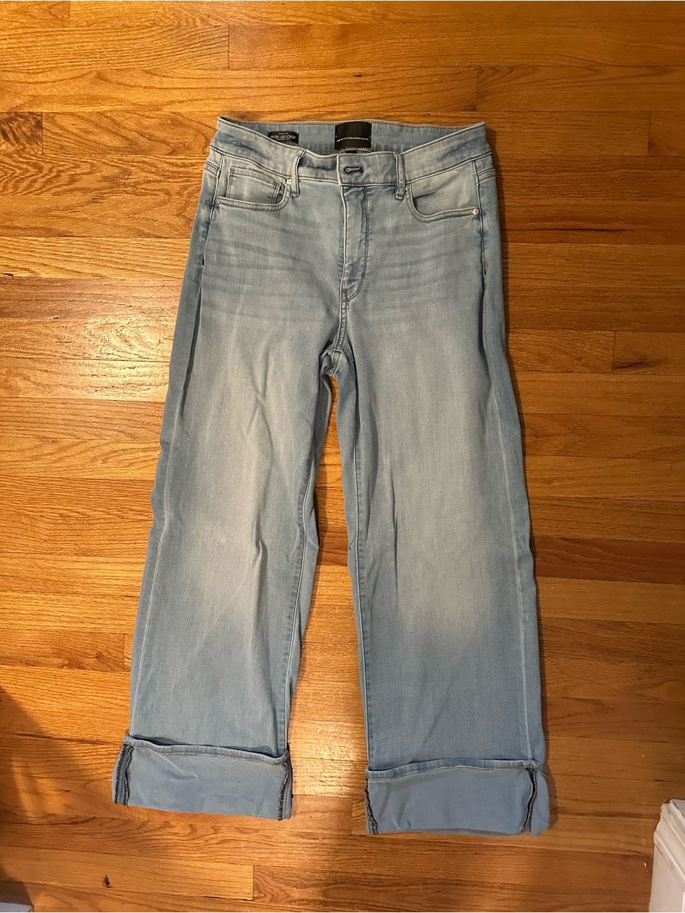 White House Black Market cropped jeans, size 8L.